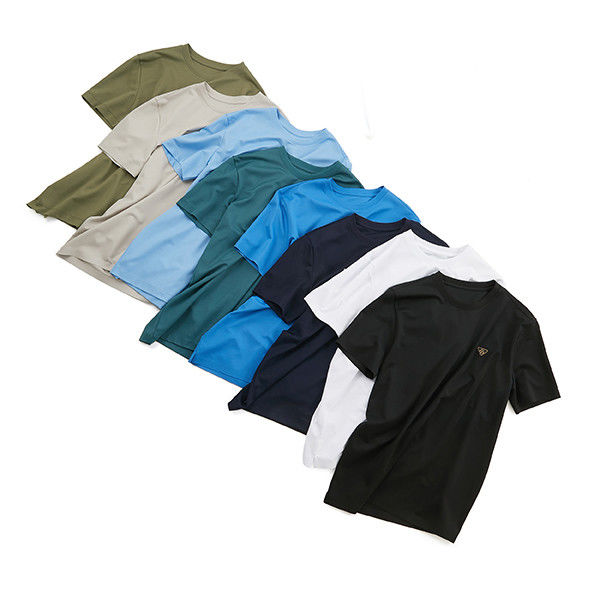 T-shirt sostenibile con collo in O con etichetta del logo personalizzato e tessuto confortevole e traspirante