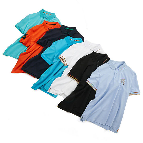 Camicie da polo da uomo a colori personalizzati blu con logo ricamato e tessuto di cotone traspirante