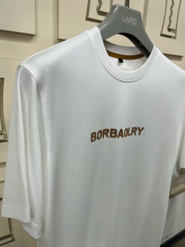 T-shirt da uomo di alta qualità con manica corta con logo personalizzato stampato con tecnologia DTG