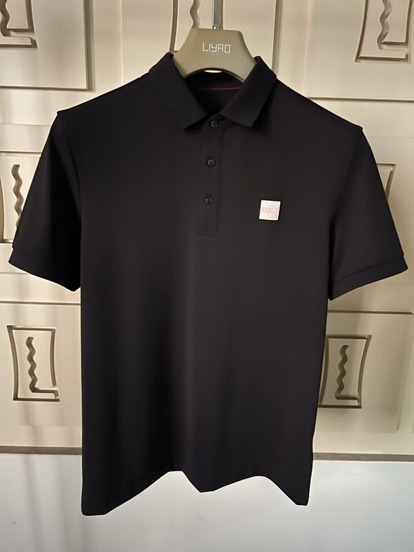 Classiche camicie da polo da uomo. Manche corte, qualità premium per abbigliamento quotidiano casuale. Fabricazione di t-shirt da uomo.
