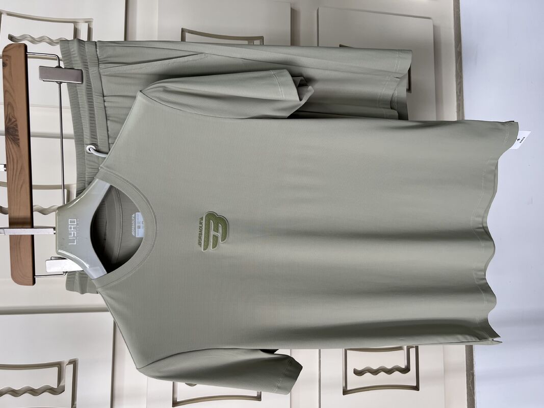 Pantaloncini da corsa da uomo di alta qualità, traspiranti, ad asciugatura rapida, lunghezza al ginocchio, tasca posteriore estiva, design semplice